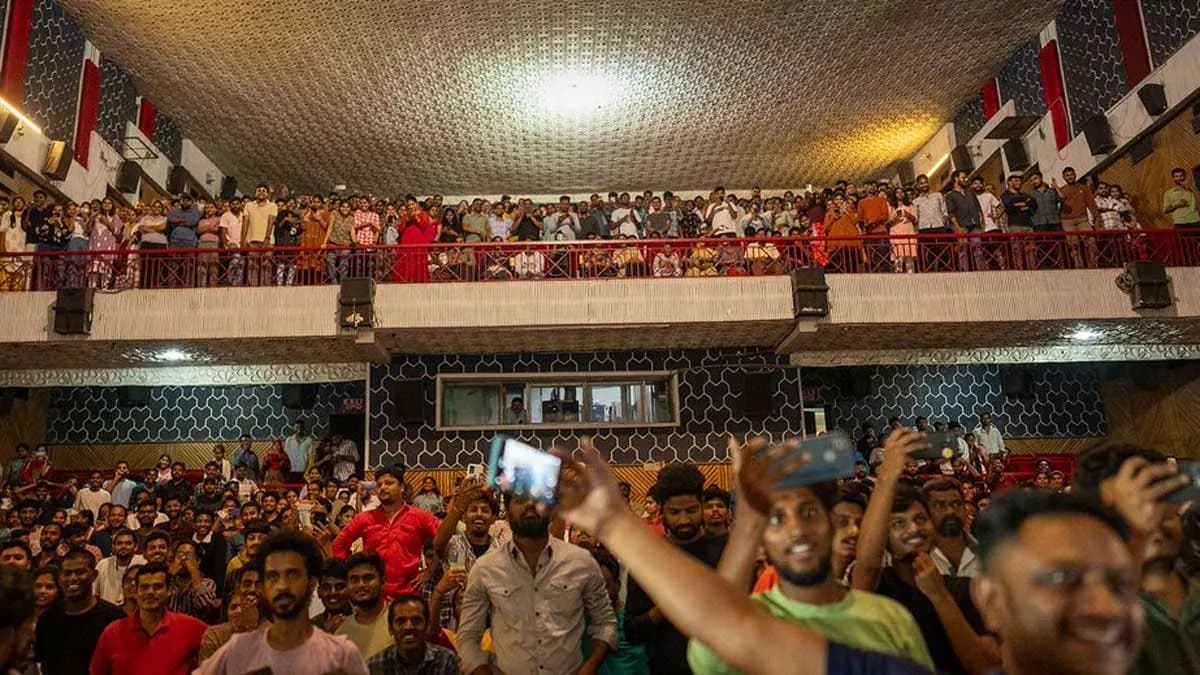 100 రోజులు ఆడిన తొలి తెలుగు సినిమా ఇదే